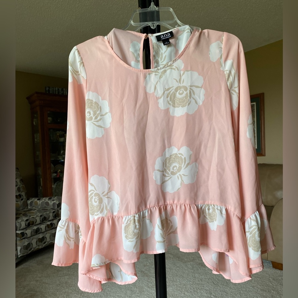 a.n.a. Floral Lightweight Top M